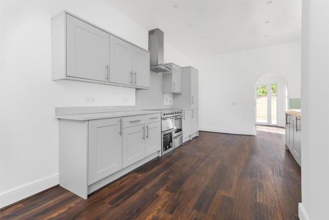 8 Elsee Road, Rugby
