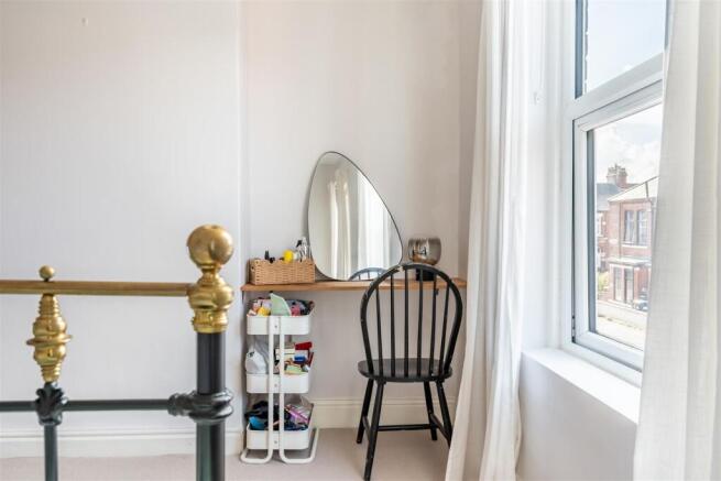 3 bed Town House for sale Image 12
