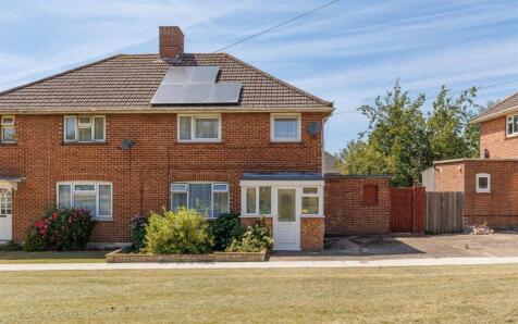 SEMI DETACHED IN ESTABLISHED RESIDENTIAL AREA - Home Meade, Newport
