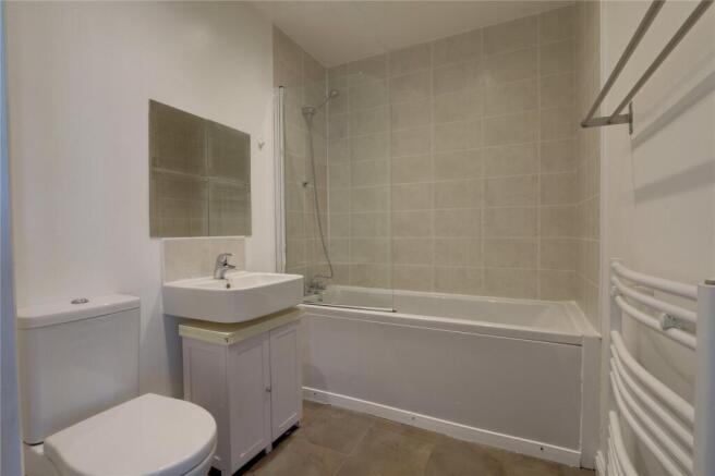 2 bed Flat to rent Image 7