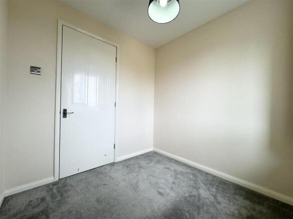 3 bed Semi-Detached for sale Image 11