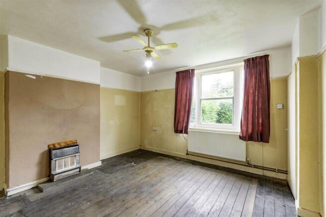 Alternate sitting room