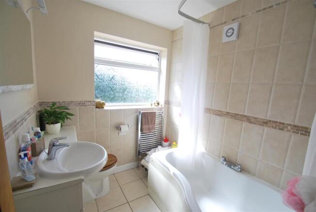 Bathroom.JPG