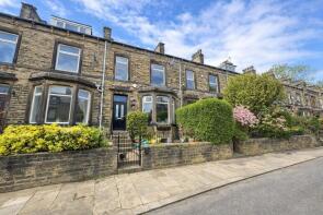 18, Heath Park Avenue, Halifax HX1 2PP