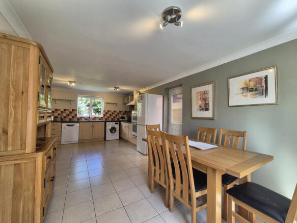 Kitchen/Dining