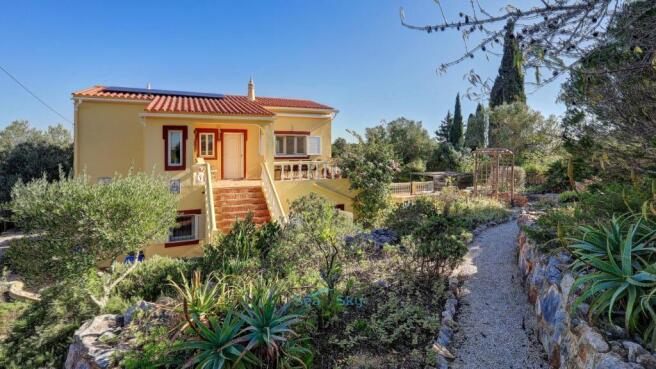 living area upstairs to enjoy views