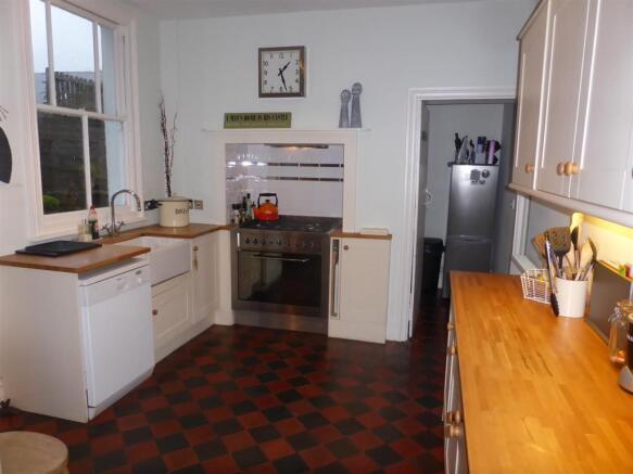 9 Thomas Street Llan