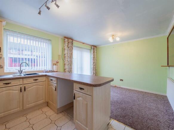 KITCHEN 1.jpg