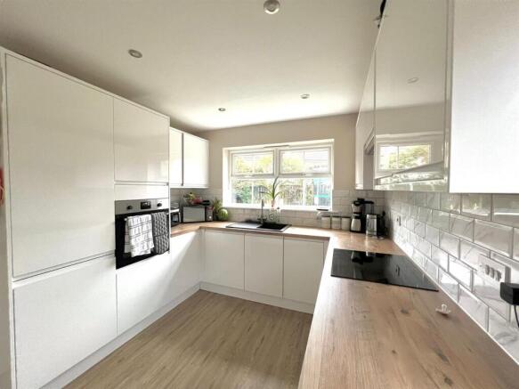 3 bed Detached for sale Image 4