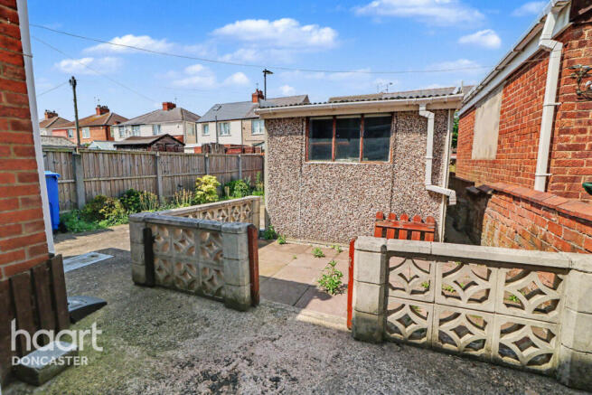 3 bed Semi-Detached for sale Image 7