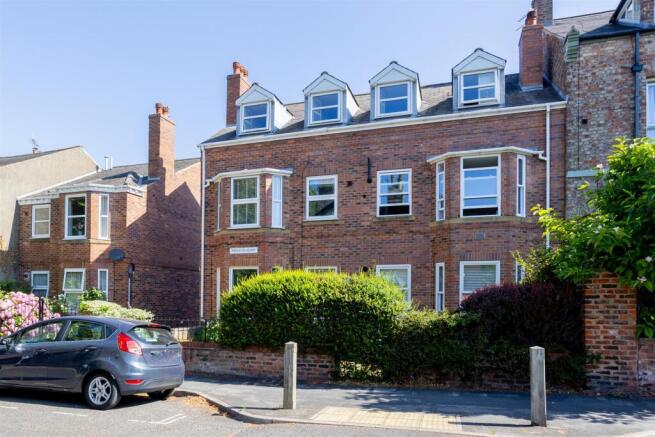 3_Penleys_Court18.jpg