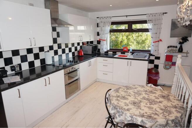 Kitchen/Dining Room