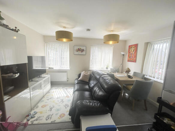 Ikonave3455ik03947420260522-interior-5-OyxM6KL6...