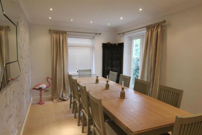 Dining Room.JPG