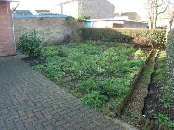FRONT GARDEN