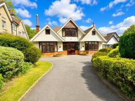 22, Queens Park West Drive, Bournemouth BH8 9DD