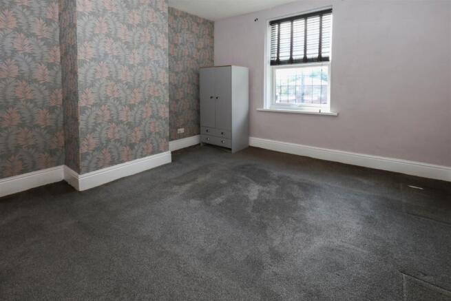 2 bed Terraced for sale Image 8