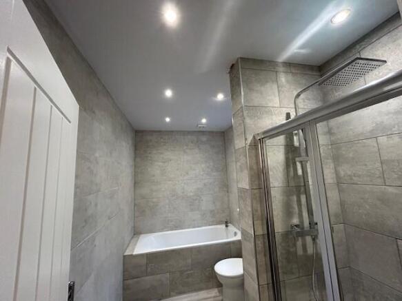 3 bed Terraced to rent Image 8