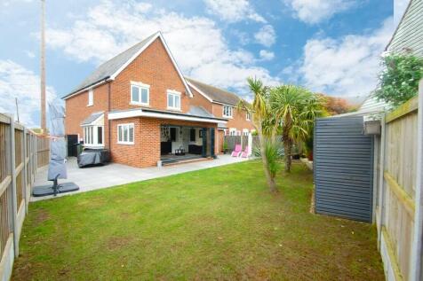 Crossways, Tolleshunt Major