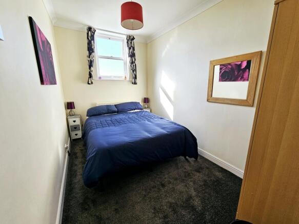 2 bed Flat for sale Image 11