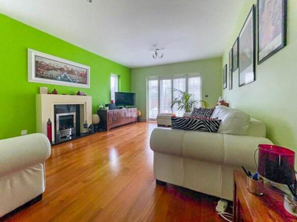 5 driftwood lounge m