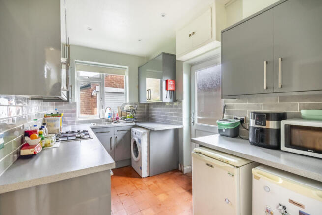 4 bed Semi-Detached for sale Image 4