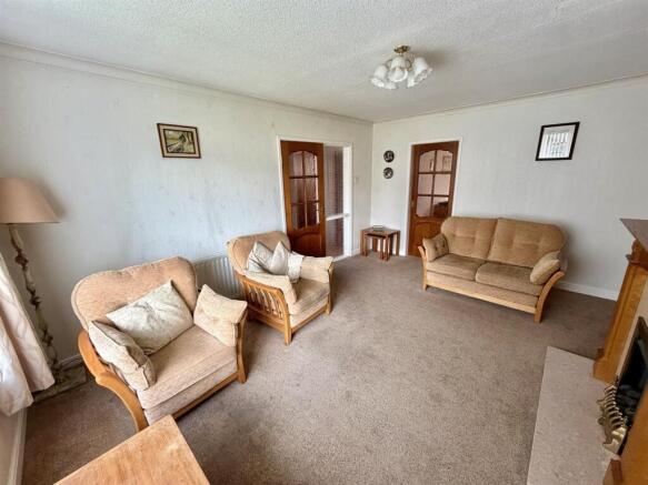 2 bed Semi-Detached Bungalow for sale Image 7