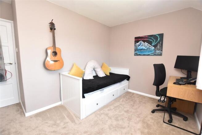 3 bed Terraced for sale Image 9