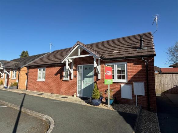 Accommodation Comprises