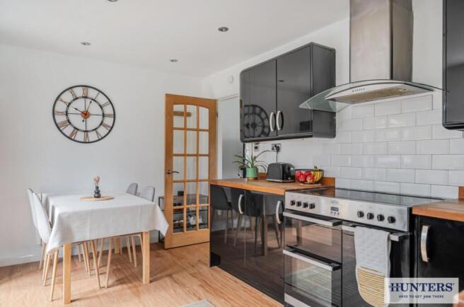 3 bed Semi-Detached for sale Image 7