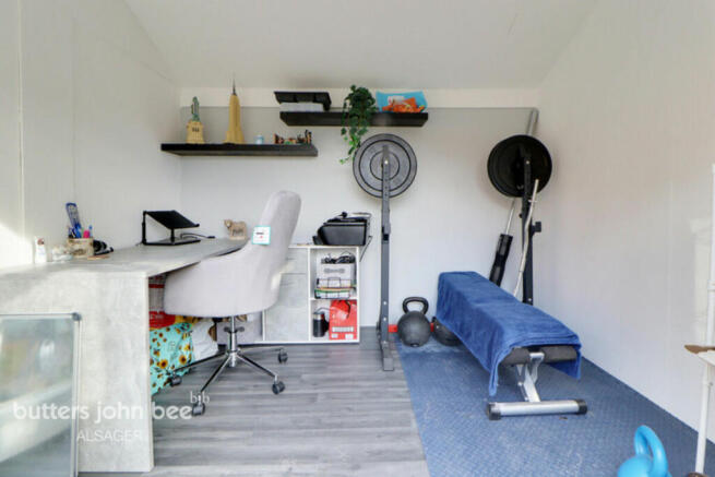 Photo 18