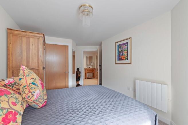 1 bed Retirement Property for sale Image 9