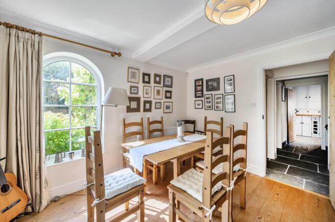 4 bed Detached for sale Image 8