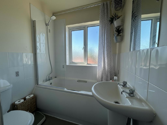 3 bed Semi-Detached for sale Image 12