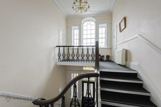 Apt.C.LoxleyHouse(Interior)(3of28).jpg