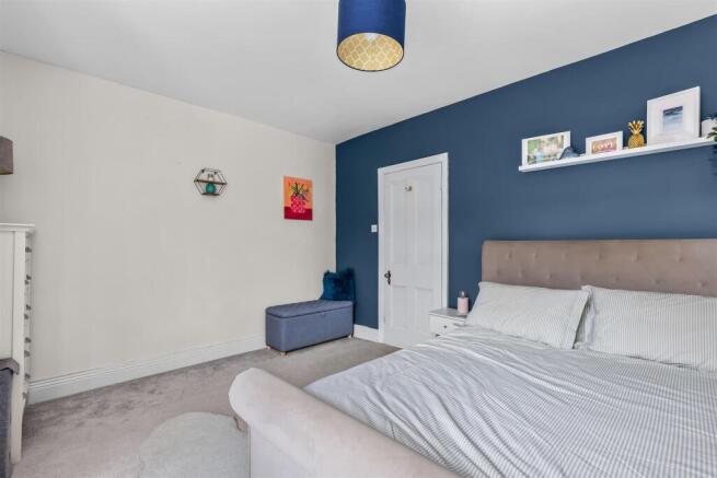 3 bed House for sale Image 12