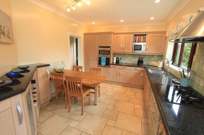 Kitchen/Breakfast Room