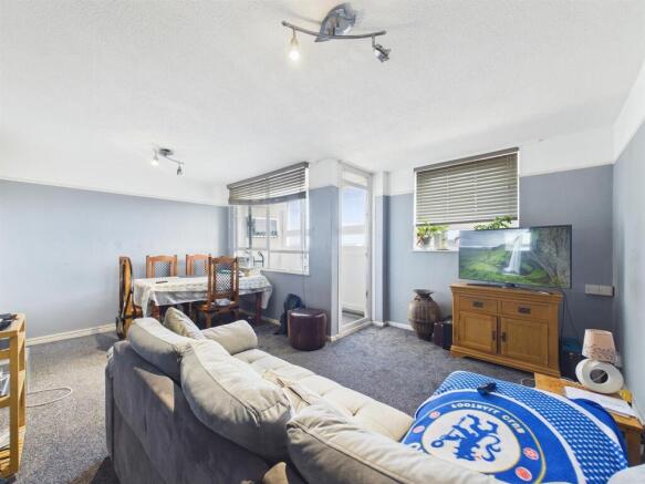 3 - Maisonette for Auction, Dove Street, Bristol.j