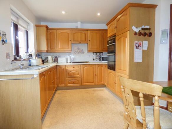 Kitchen & Breakfast Room