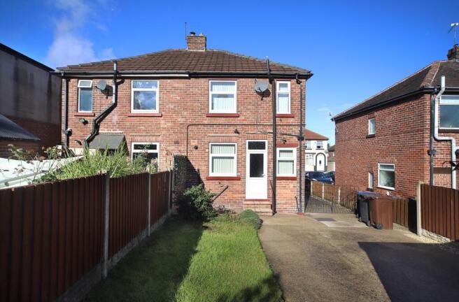 2 bed Semi-Detached to rent Image 11
