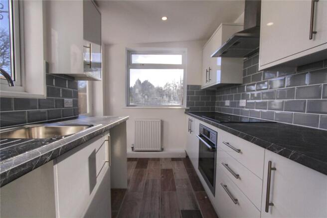 3 bed Terraced to rent Image 5