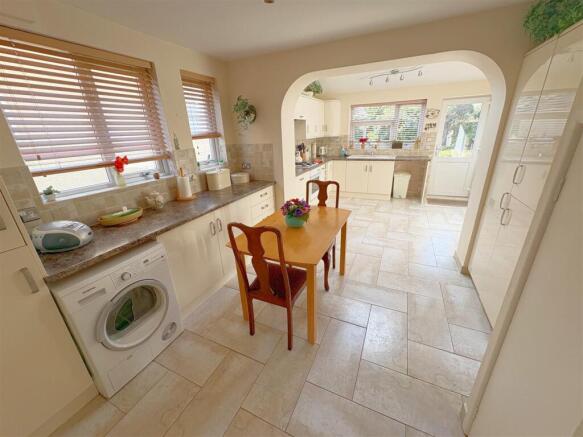 Kitchen_Breakfast room.jpg