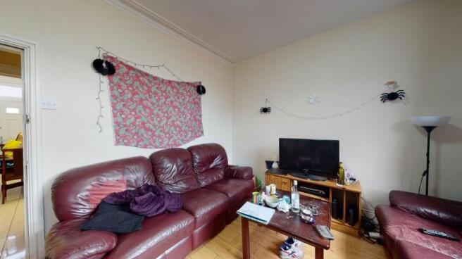 6 bed Terraced to rent Image 10