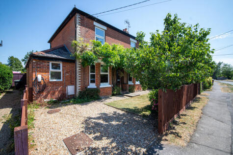 Coronation Villa, Lower Moors Road, Colden Common, Winchester