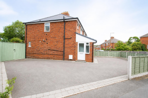 17, Greenfield Avenue, Cradley Heath B64 5AX