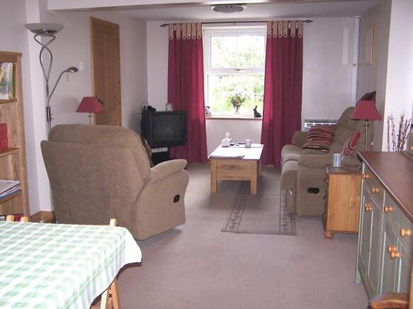 LOUNGE AREA