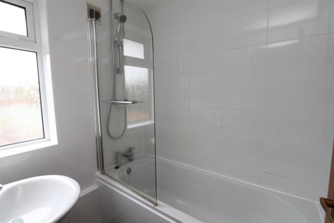 Bathroom.JPG