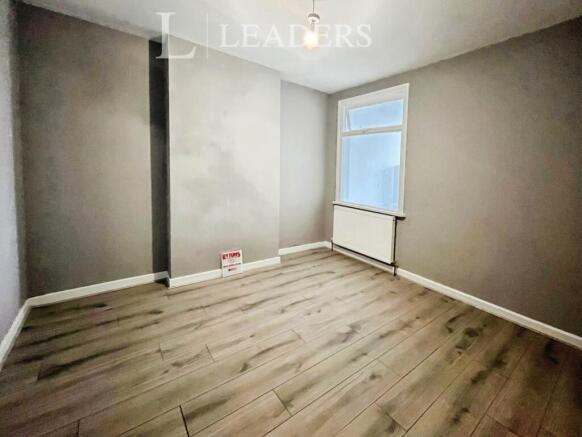 Dining Room/Bed 6