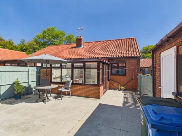 2 bed Semi-Detached Bungalow for sale Image 4