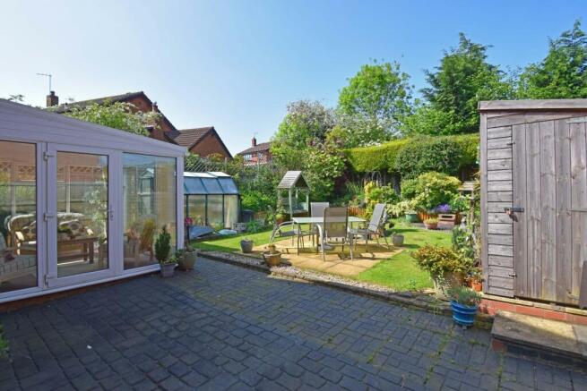 12 Wheelwright Close, garden b new.jpg